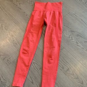 NVGTN Cherry Red Contour Seamless XS